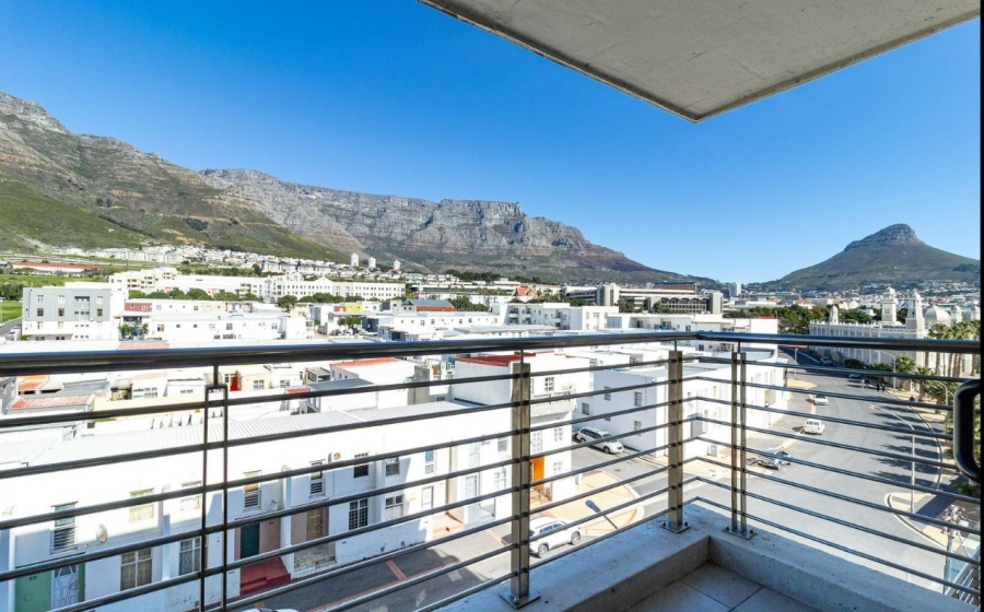 2 Bedroom Property for Sale in Zonnebloem Western Cape